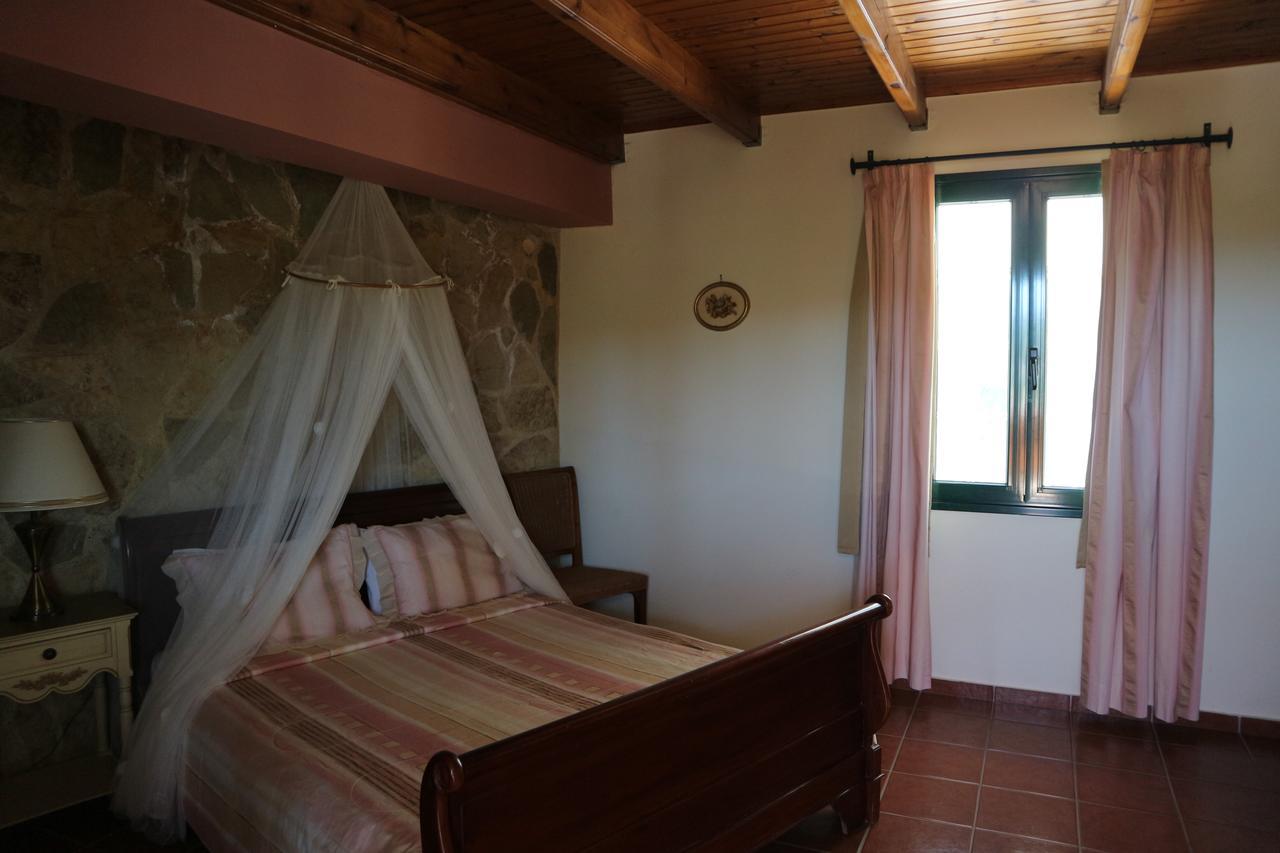 Orsalia Luxury Suites Platanés Exterior foto